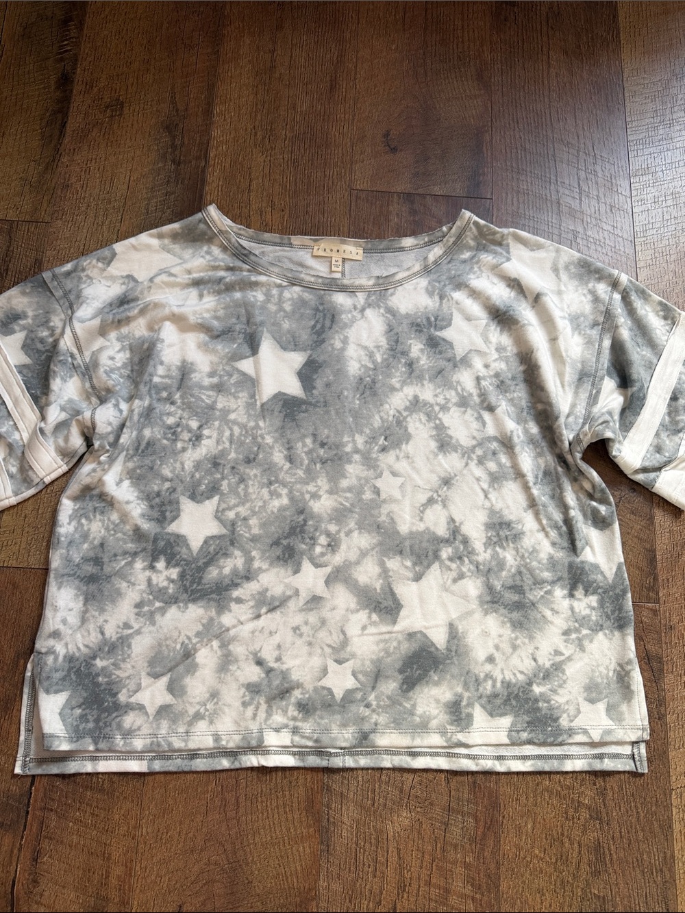 Promesa Gray and White Star Tie-Dye Boxy Tee - Short Sleeve